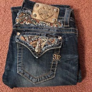 Size 24 miss me jeans! inseam is 35.